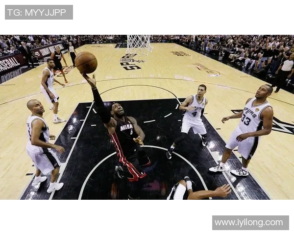 勇士与马刺总决赛巅峰对决回顾及精彩瞬间分析